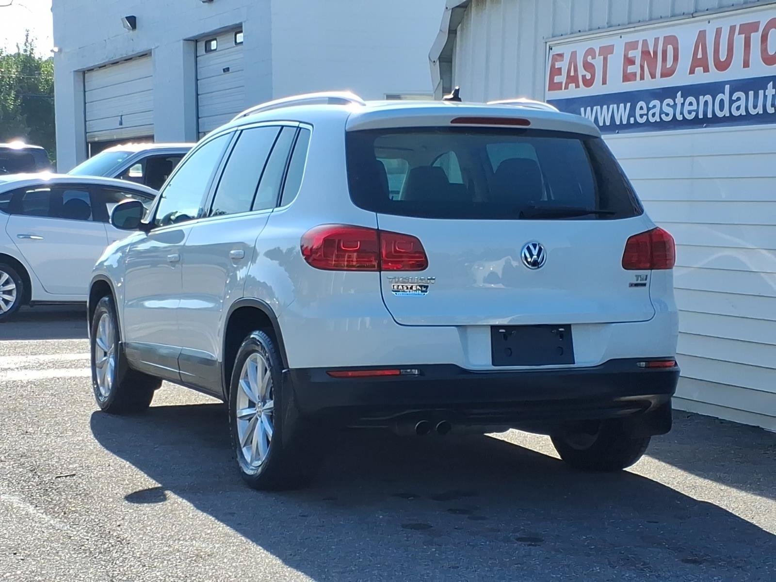 Used 2017 Volkswagen Tiguan Wolfsburg Edition AWD/4WD image 3