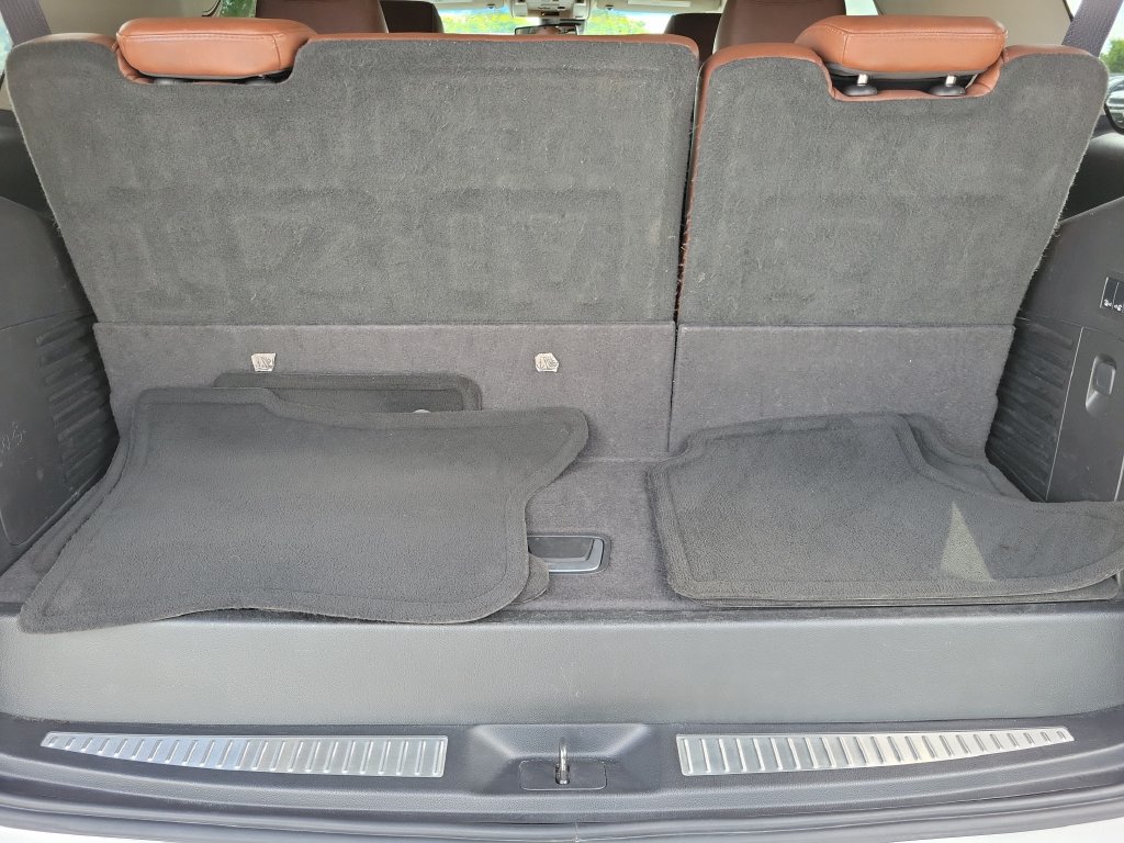 Used 2016 Cadillac Escalade Premium RWD image 7