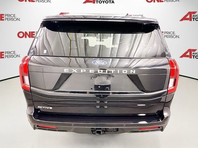 Used 2025 Ford Expedition Active image 6