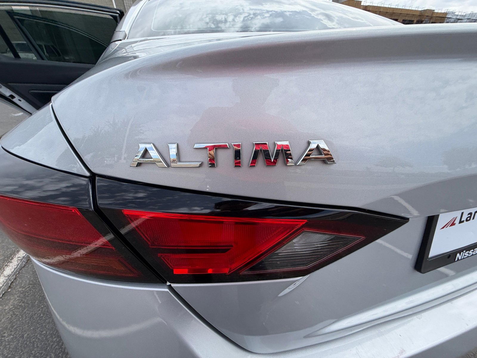 Used 2021 Nissan Altima 2.5 S FWD image 24