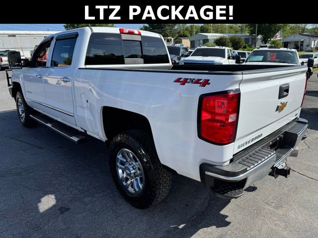 Used 2018 Chevrolet Silverado 3500 LTZ AWD/4WD image 4