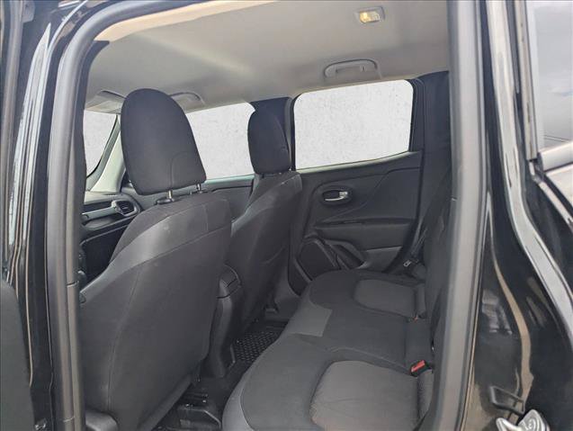 Used 2023 Jeep Renegade Latitude AWD/4WD image 13