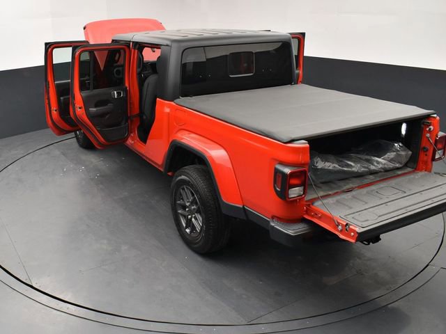Used 2024 Jeep Gladiator Sport image 28