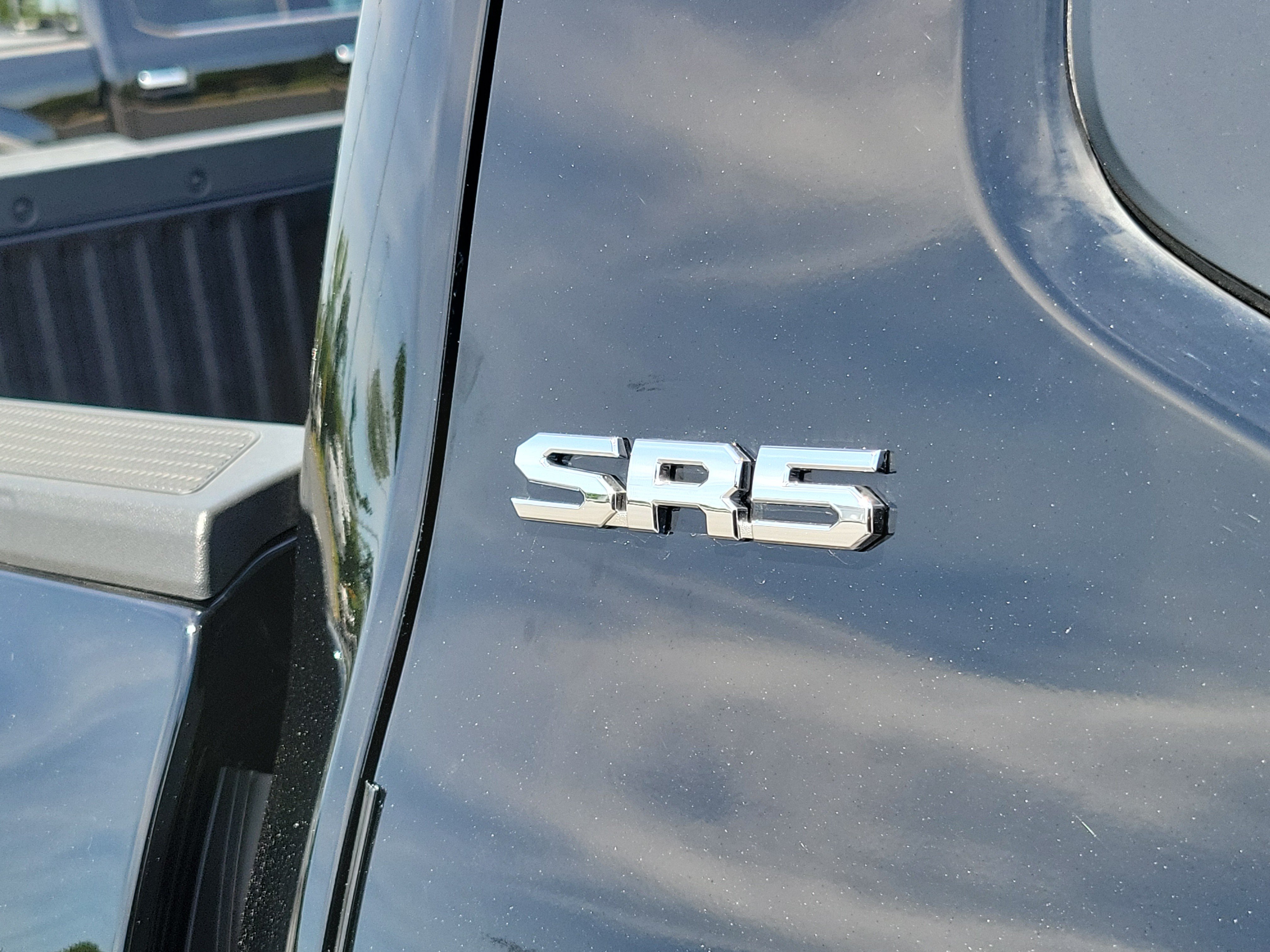 Certified 2025 Toyota Tacoma SR5 AWD/4WD image 8