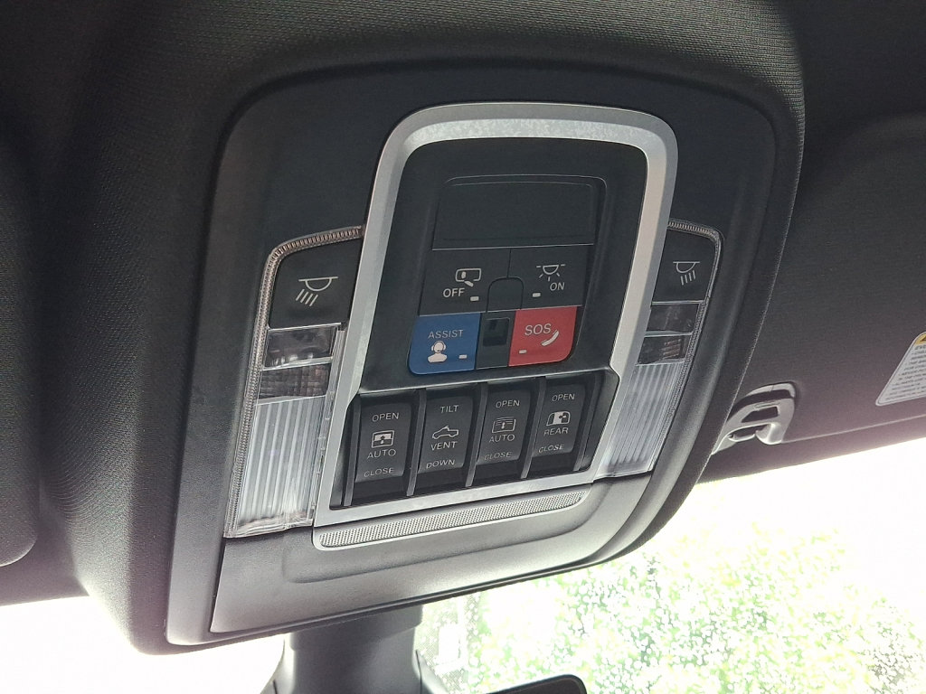 Used 2023 RAM 1500 Big Horn AWD/4WD image 30