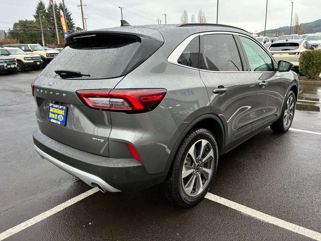 Used 2024 Ford Escape Platinum image 7