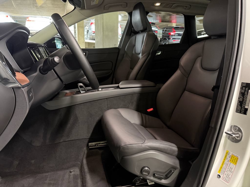 Certified 2024 Volvo XC60 T8 Plus w/ Protection Package Premier AWD/4WD image 11