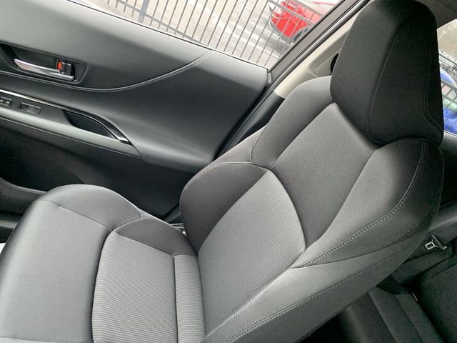 Used 2023 Toyota Venza LE image 29