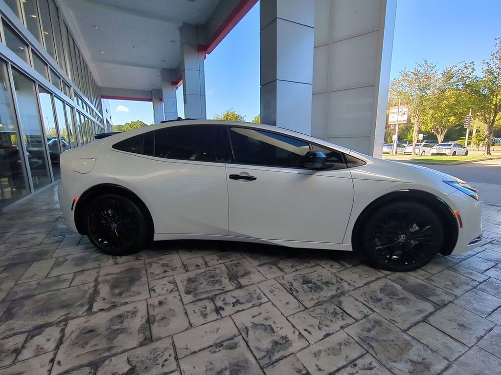 New 2026 Toyota Prius Plug-In Hybrid image 4