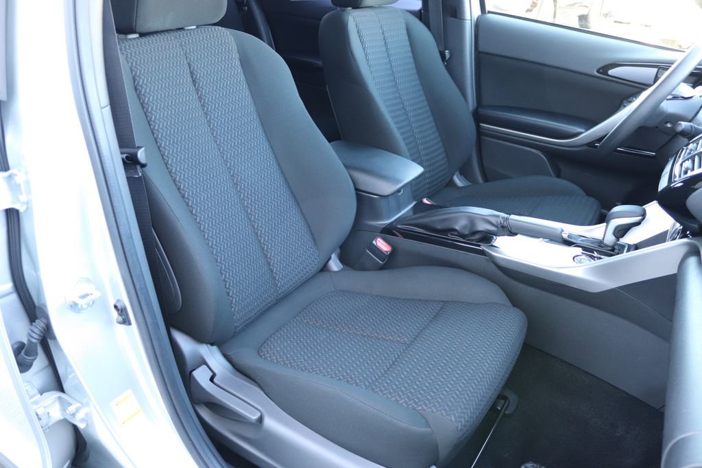Used 2025 Mitsubishi Eclipse Cross LE image 19