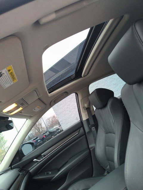 Used 2018 Honda Accord EX-L image 12