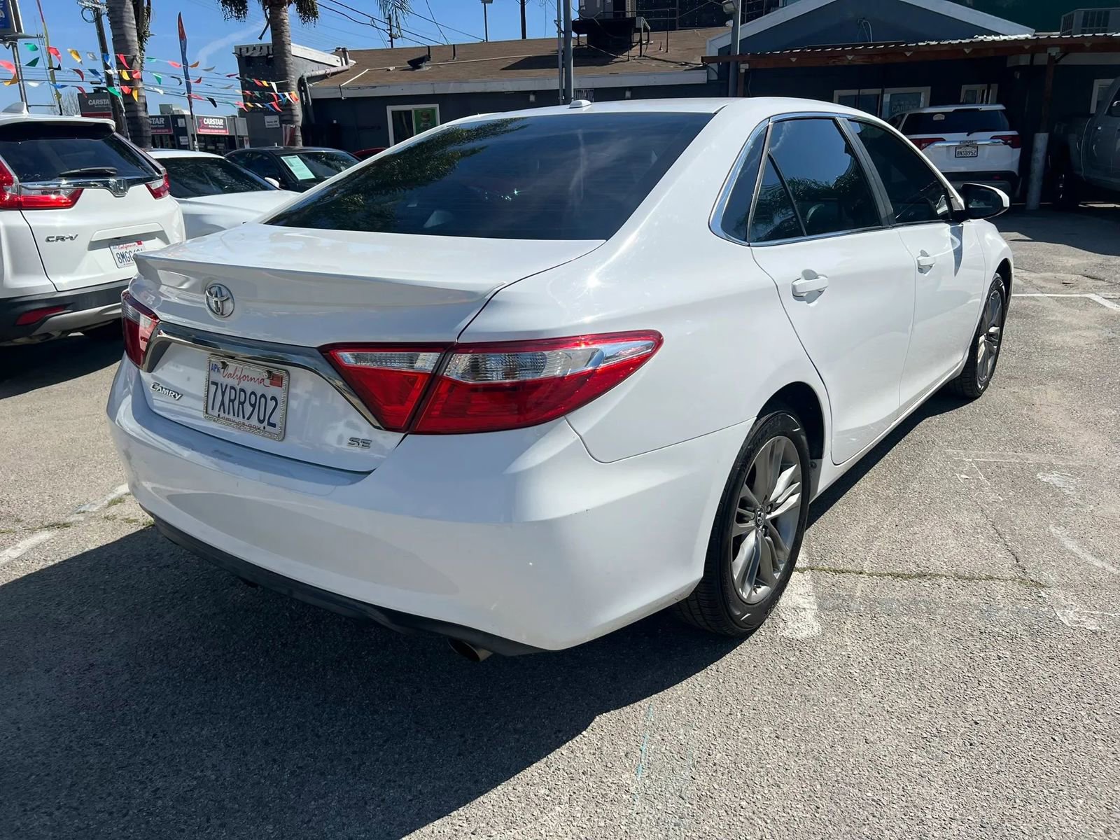 Used 2017 Toyota Camry SE FWD image 5