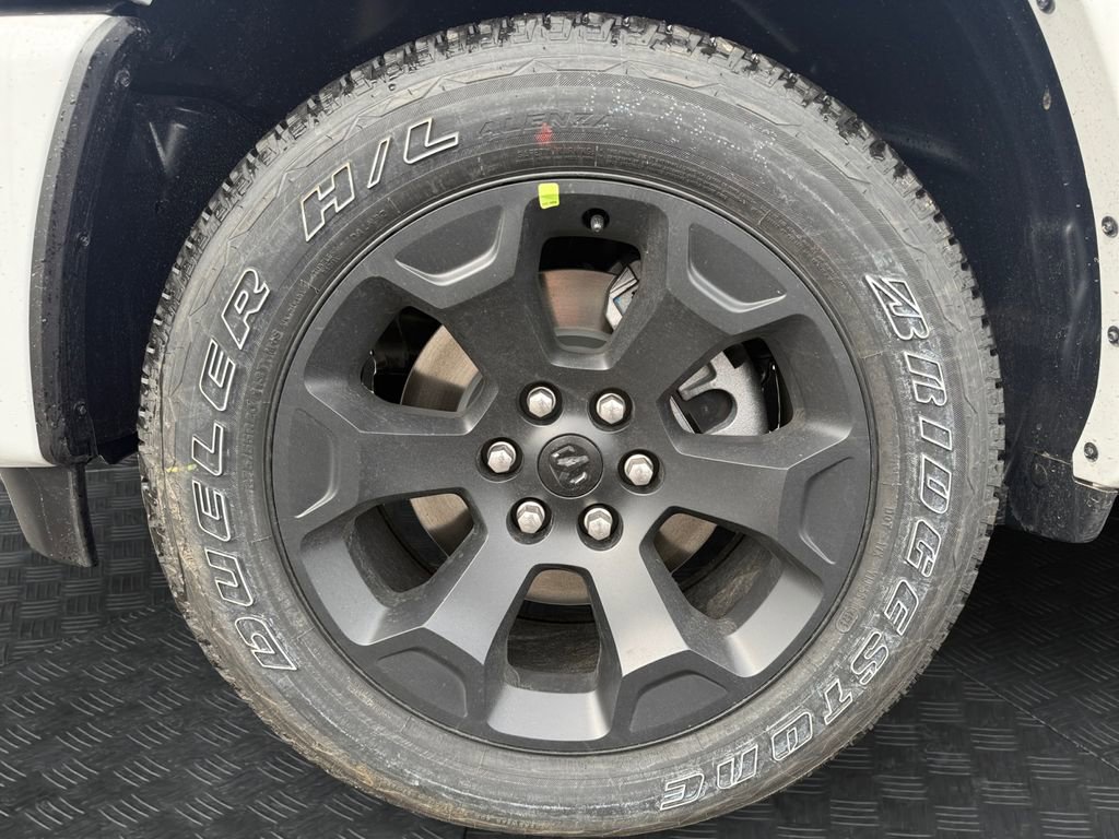 New 2026 RAM 1500 4x4 Crew Cab image 20