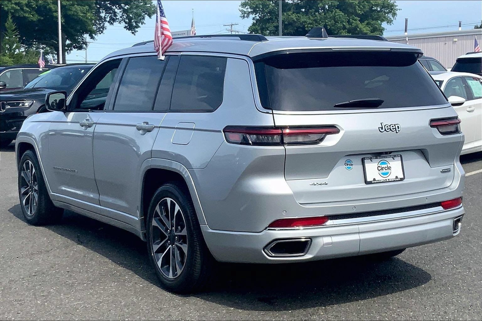 Certified 2023 Jeep Grand Cherokee L Overland AWD/4WD image 10