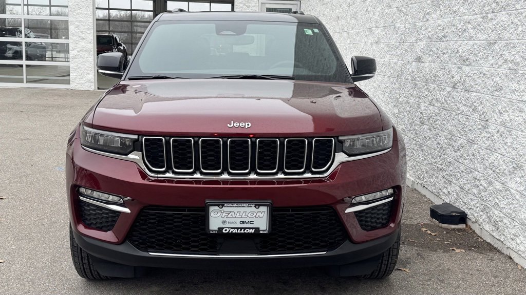 Used 2024 Jeep Grand Cherokee Limited image 3