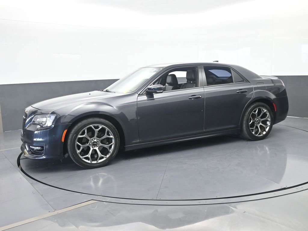 Used 2018 Chrysler 300 S w/ 300S Premium Group RWD image 2