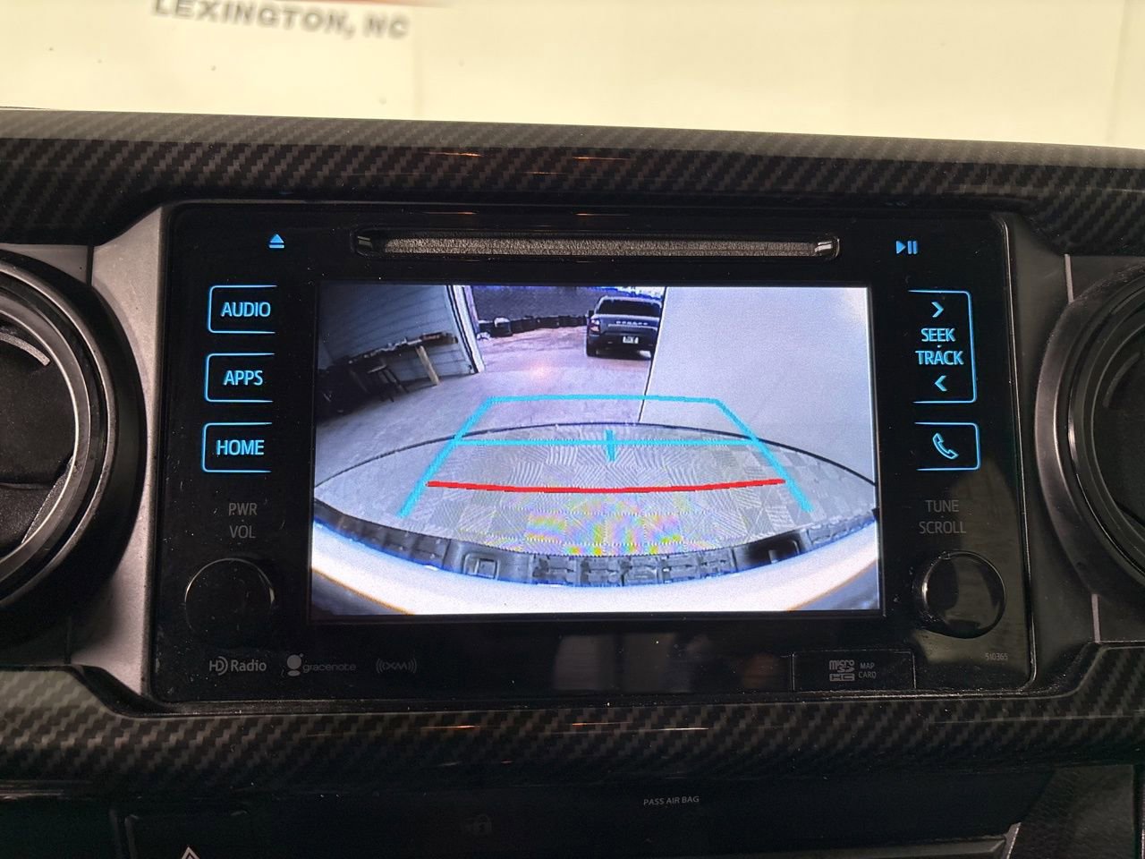 Used 2019 Toyota Tacoma TRD Off-Road image 16