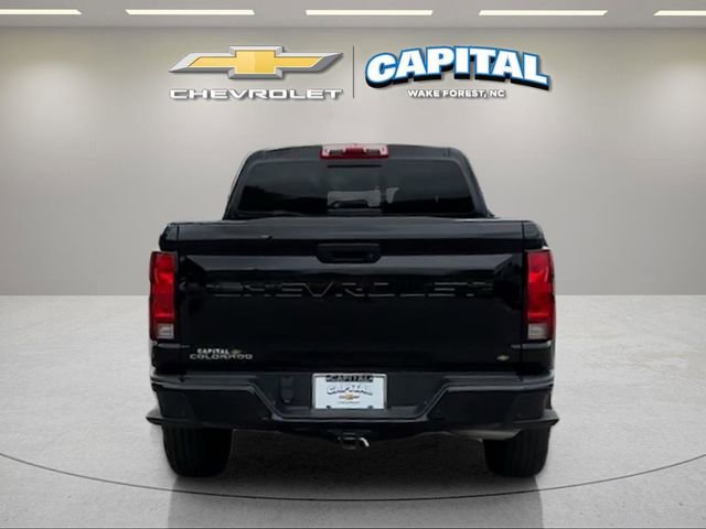 Used 2024 Chevrolet Colorado Trail Boss w/ Technology Package AWD/4WD image 4