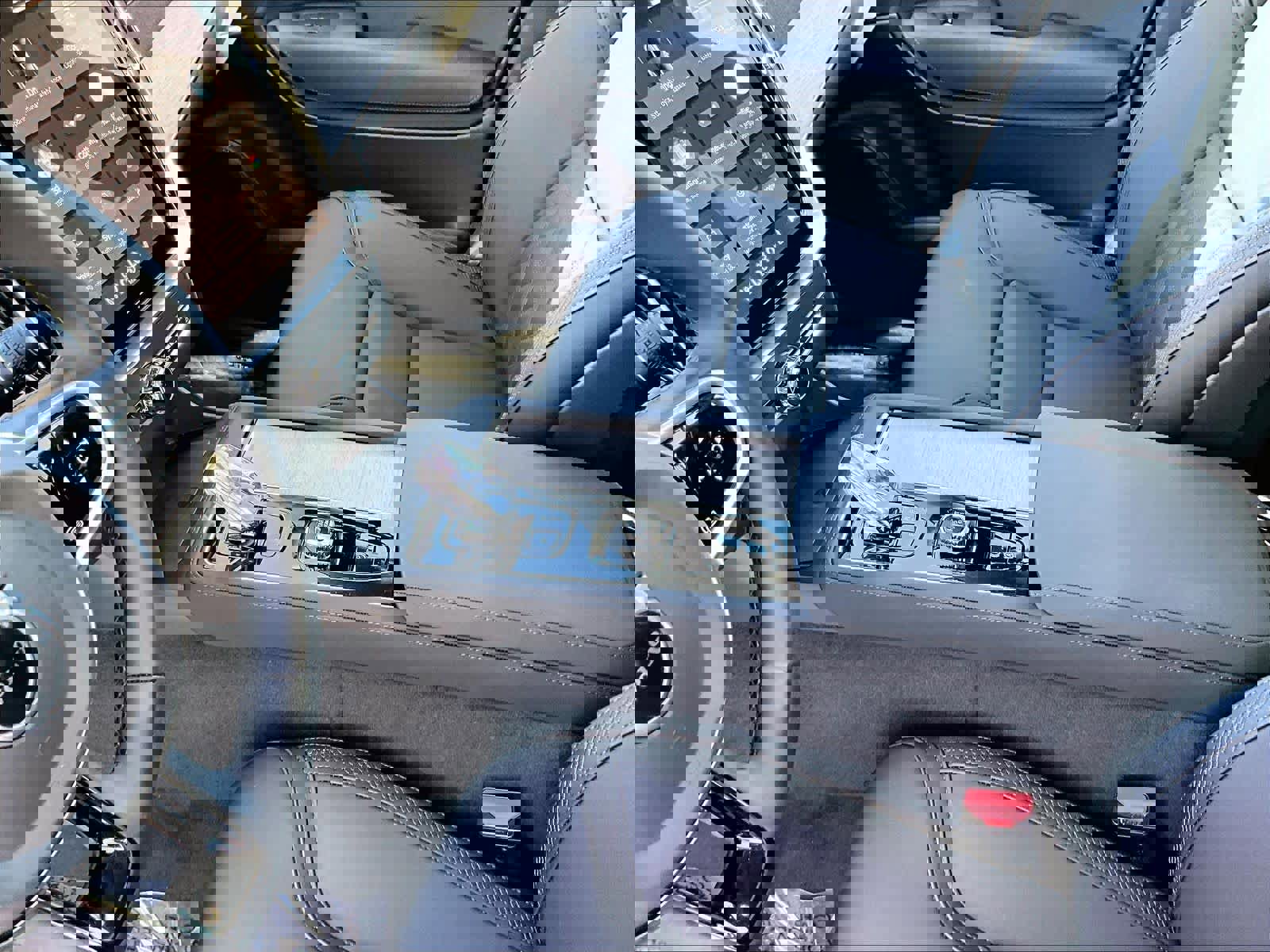 Used 2025 Volvo XC90 B5 Core w/ Protection Package Premier AWD/4WD image 19