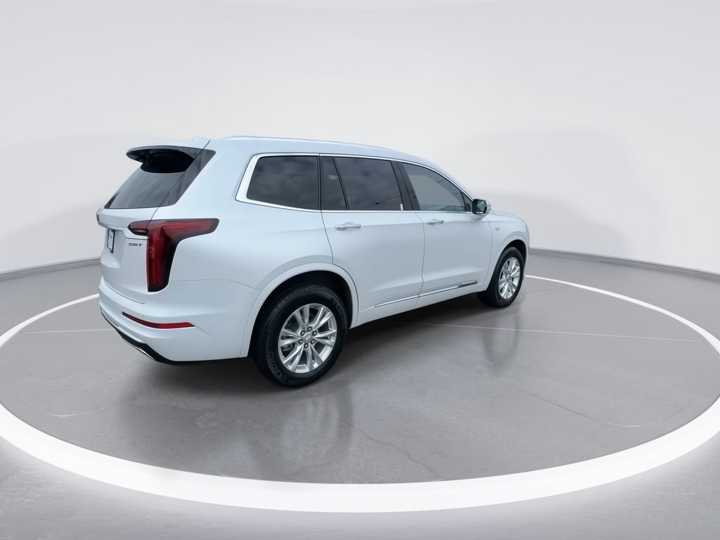 Used 2024 Cadillac XT6 Luxury w/ LPO, Floor Liner Package AWD/4WD image 8