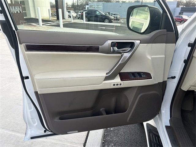 Used 2018 Lexus GX 460 image 16