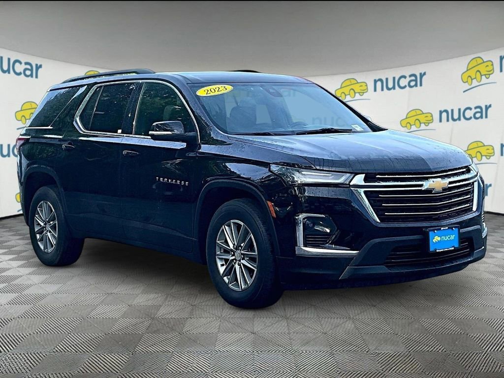 Used 2023 Chevrolet Traverse LT