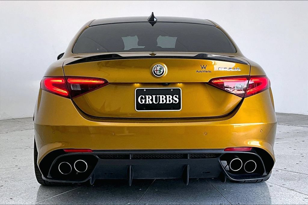 Used 2023 Alfa Romeo Giulia Quadrifoglio RWD image 5