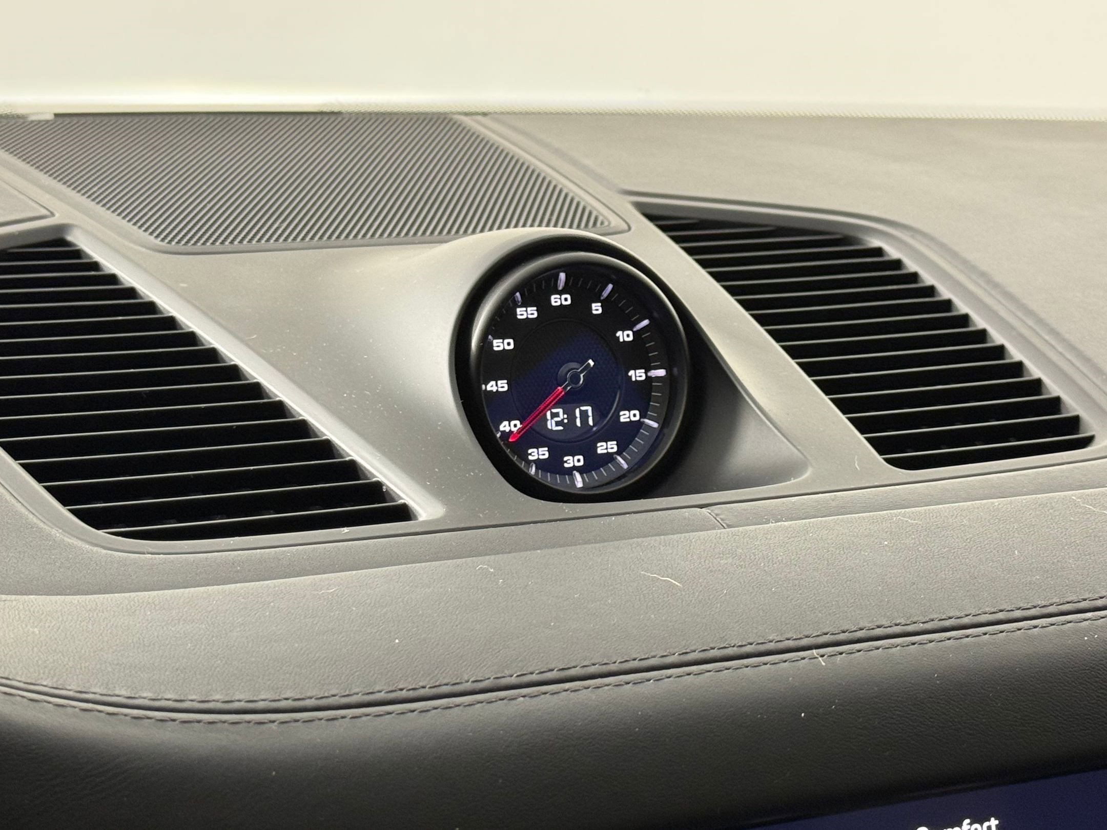 Certified 2023 Porsche Cayenne Turbo image 59