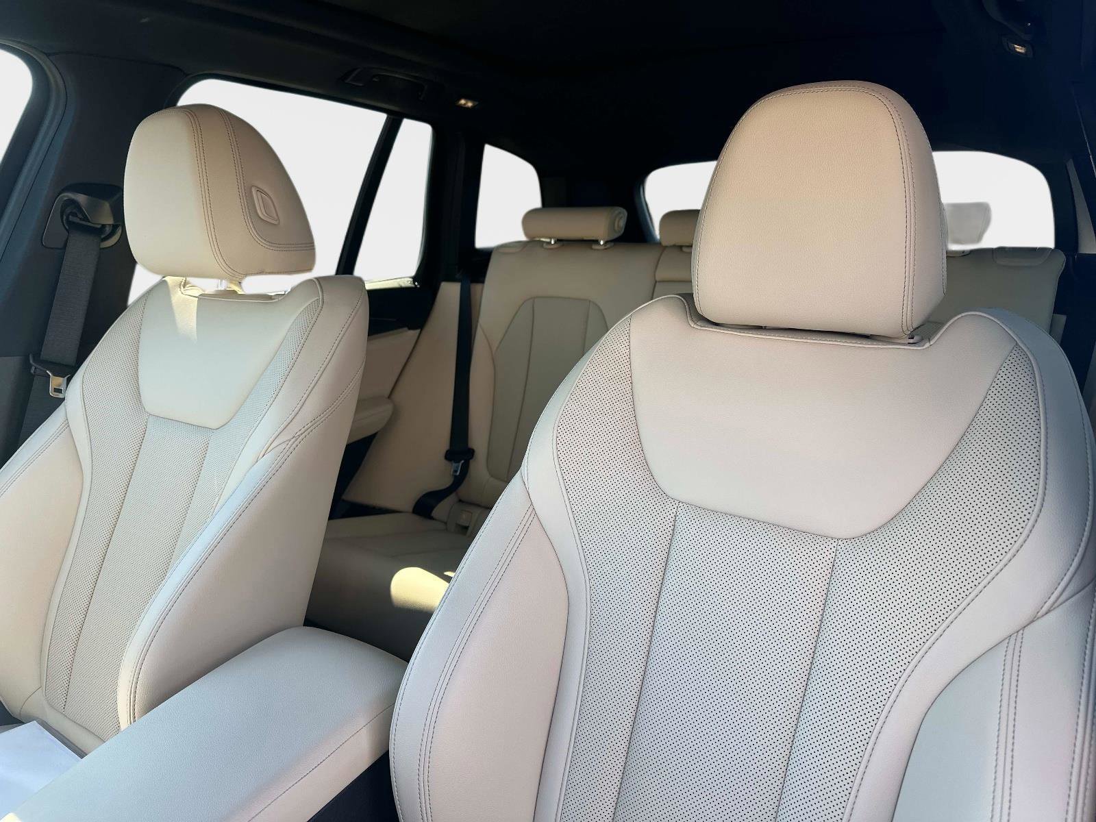 Used 2023 BMW X3 sDrive30i w/ Premium Package image 18