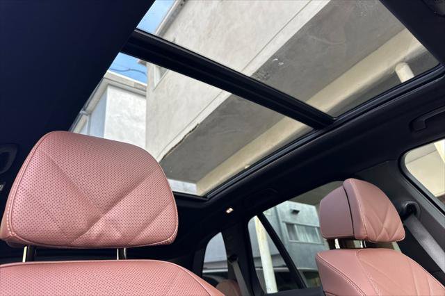 New 2026 BMW X5 xDrive40i w/ M Sport Package AWD/4WD image 16