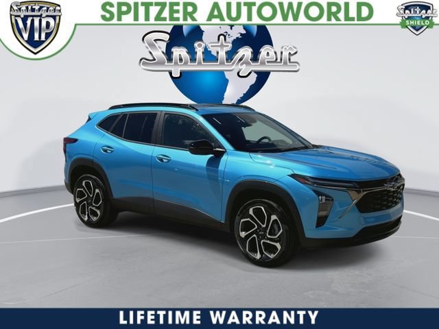 New 2026 Chevrolet Trax RS w/ Sunroof Package FWD image 2