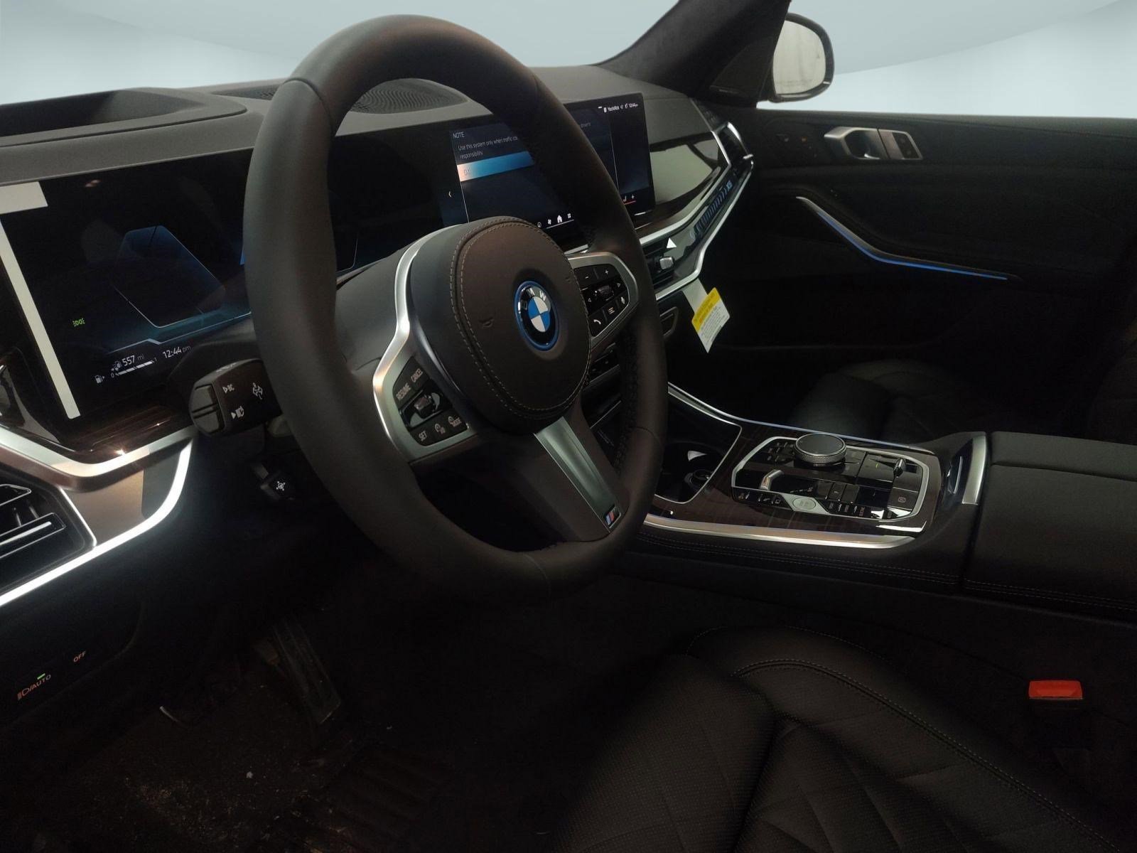 New 2026 BMW X5 xDrive50e image 4