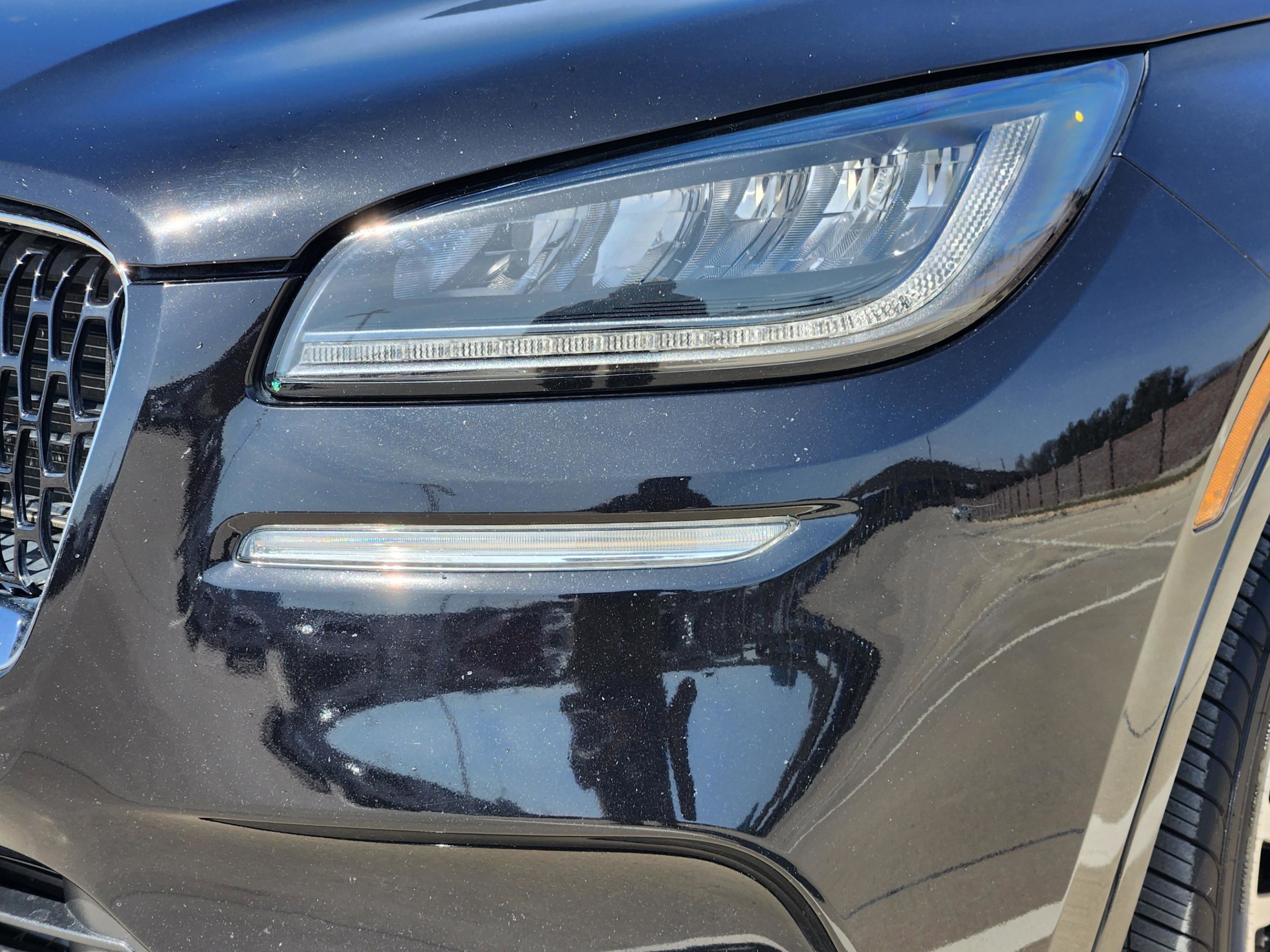 Used 2022 Lincoln Corsair AWD w/ Premium Package image 9