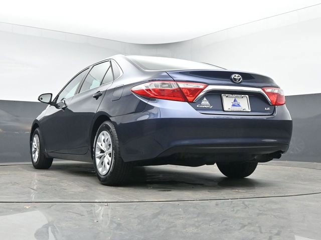 Used 2016 Toyota Camry LE image 34
