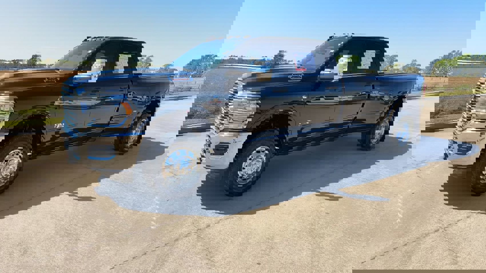 Used 2024 RAM 3500 Limited w/ Safety Group image 5