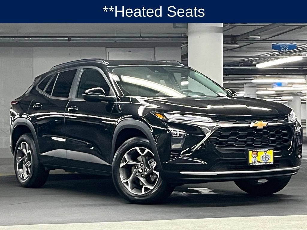 Used 2024 Chevrolet Trax LT w/ Driver Confidence Package FWD image 3