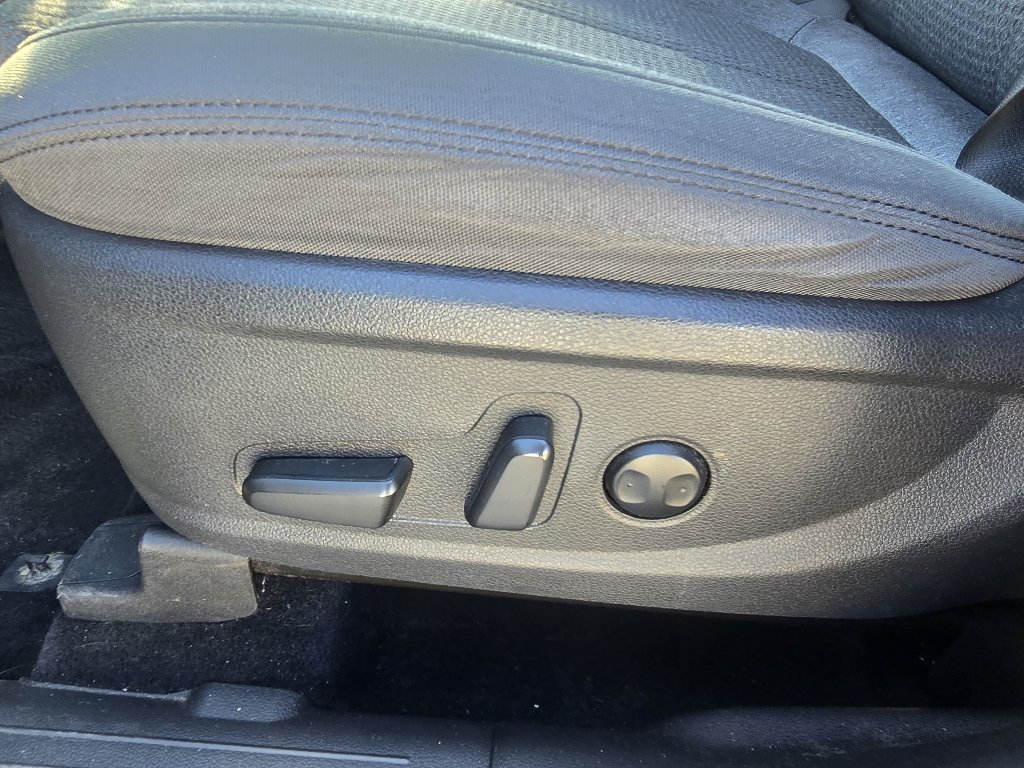 Used 2023 Hyundai Santa Fe SEL FWD image 16