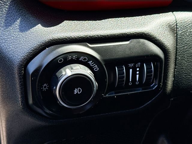 Used 2018 Jeep Wrangler Unlimited Rubicon image 11