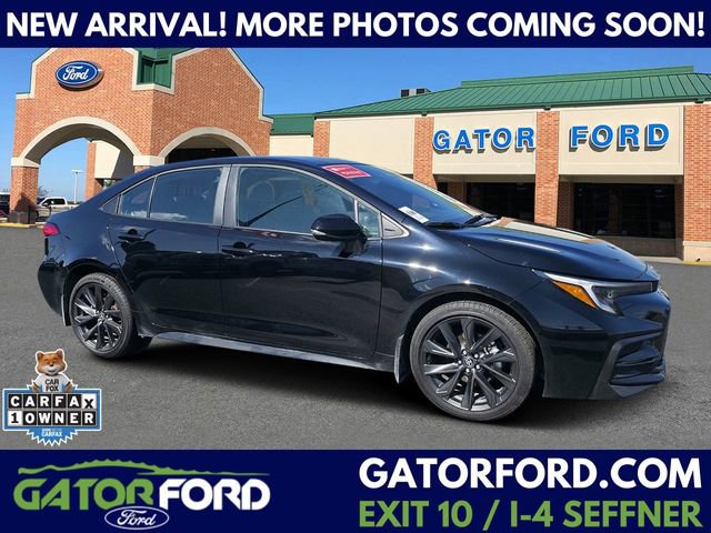 Used 2025 Toyota Corolla SE image 1