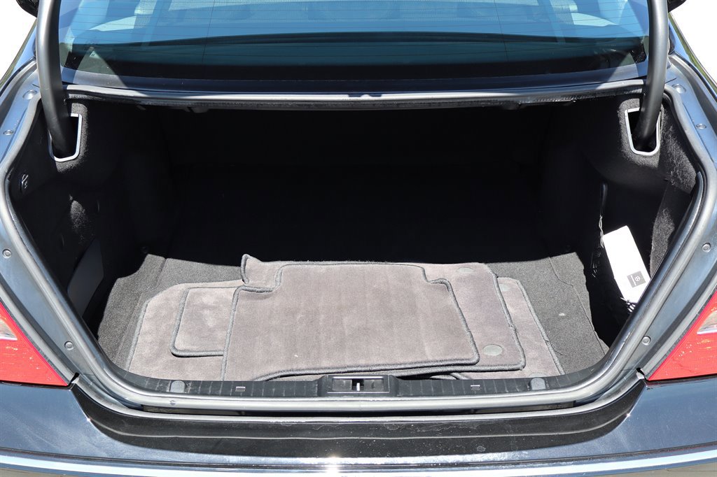 Used 2005 Mercedes-Benz E 500 4MATIC Sedan image 36