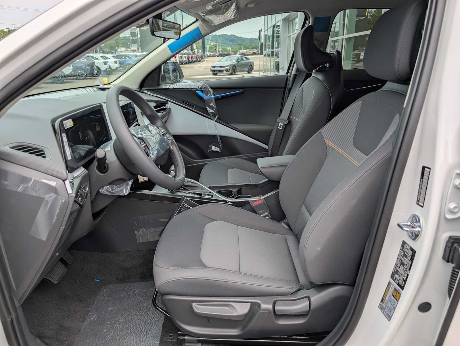 New 2026 Kia Niro LX FWD image 4