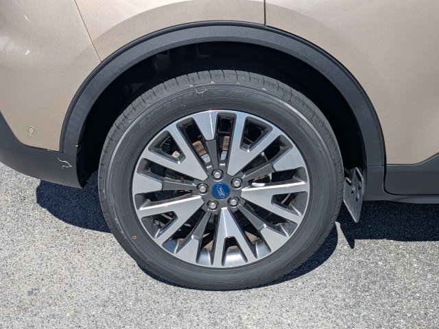Used 2020 Ford Escape Titanium AWD/4WD image 11