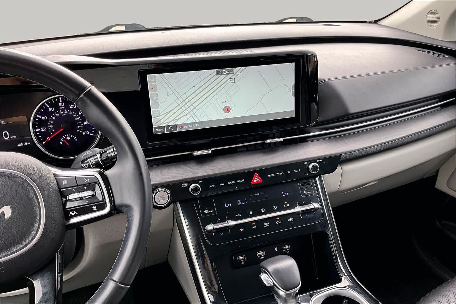 Used 2023 Kia Carnival EX FWD image 7