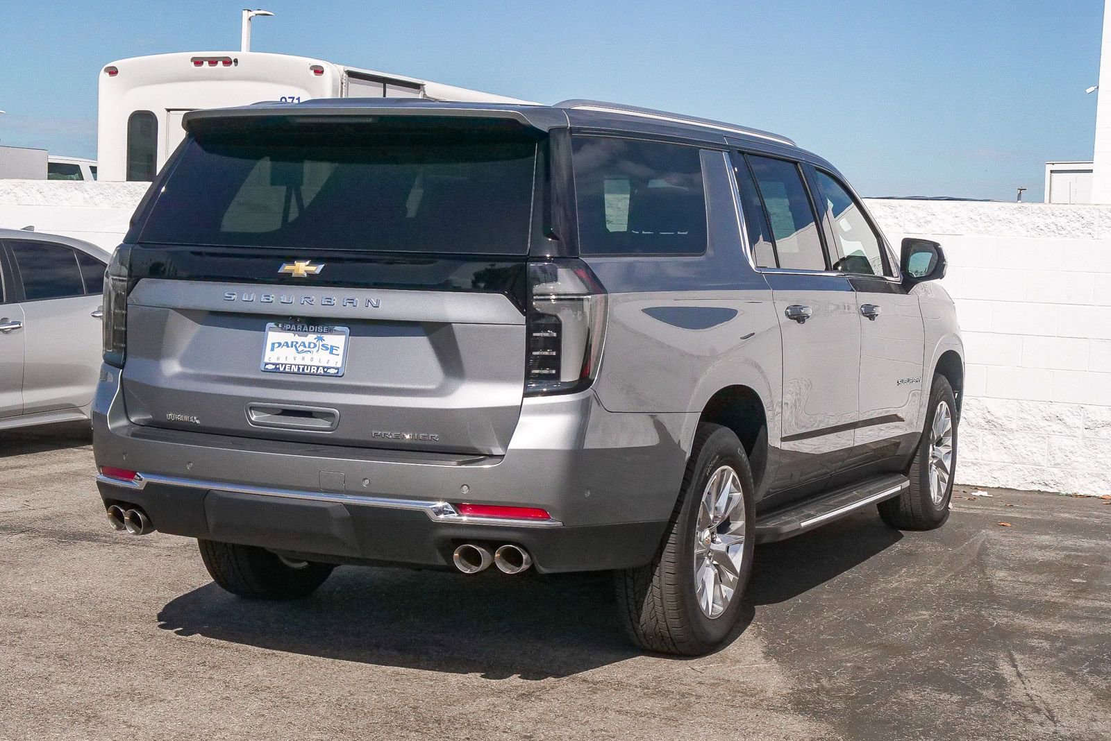 New 2026 Chevrolet Suburban Premier w/ Sun And Tow Package AWD/4WD image 9