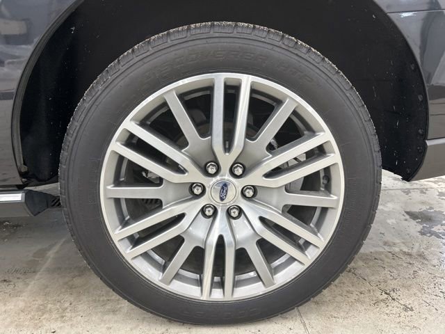 Used 2022 Ford Expedition Limited image 7