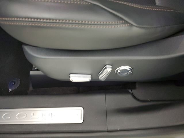 Used 2024 Lincoln Nautilus Premier w/ Jet Appearance Package image 23