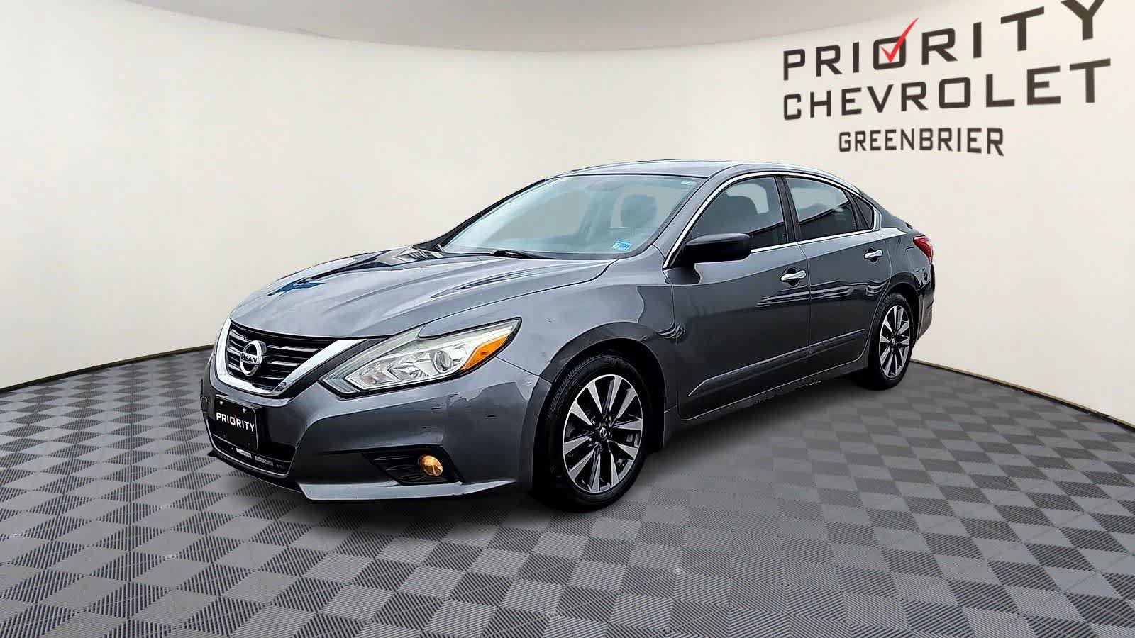Used 2017 Nissan Altima 2.5 SV FWD image 4