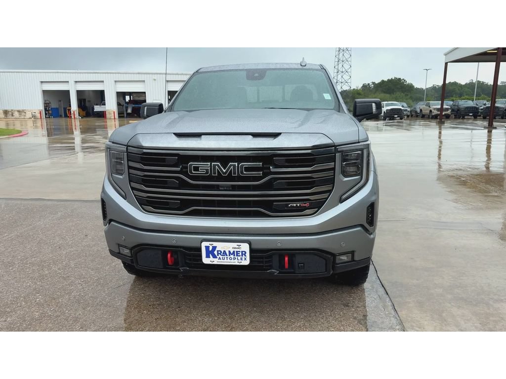 Used 2024 GMC Sierra 1500 AT4 w/ AT4 Premium Package AWD/4WD image 3