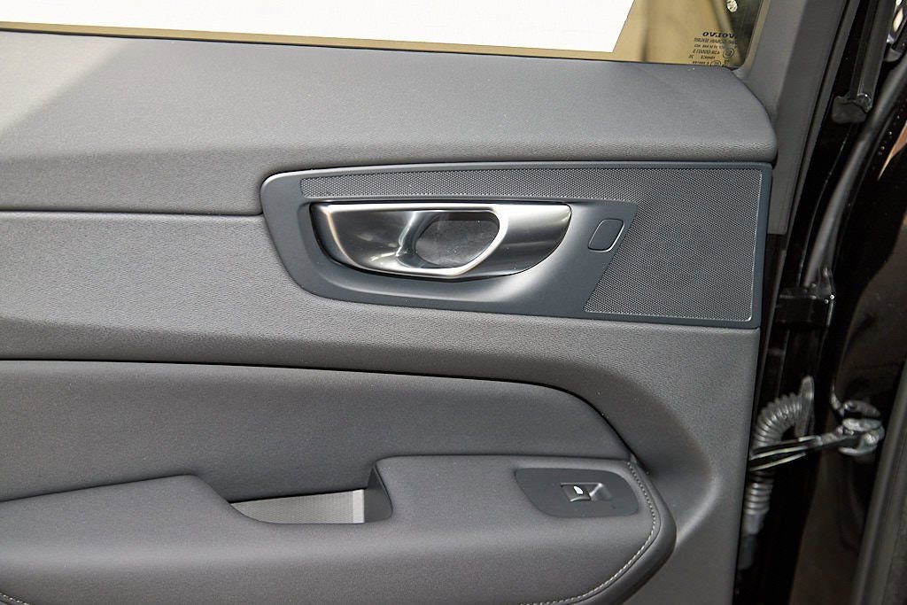 New 2026 Volvo XC60 B5 Core image 19