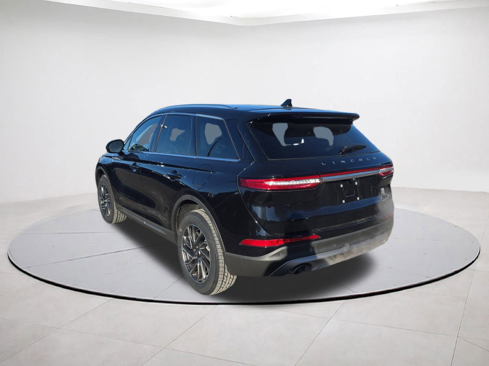 Used 2022 Lincoln Corsair AWD w/ Equipment Group 101A image 5